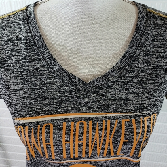 Iowa Hawkeyes Short-sleeve Tee Black Gold - Picture 6 of 13